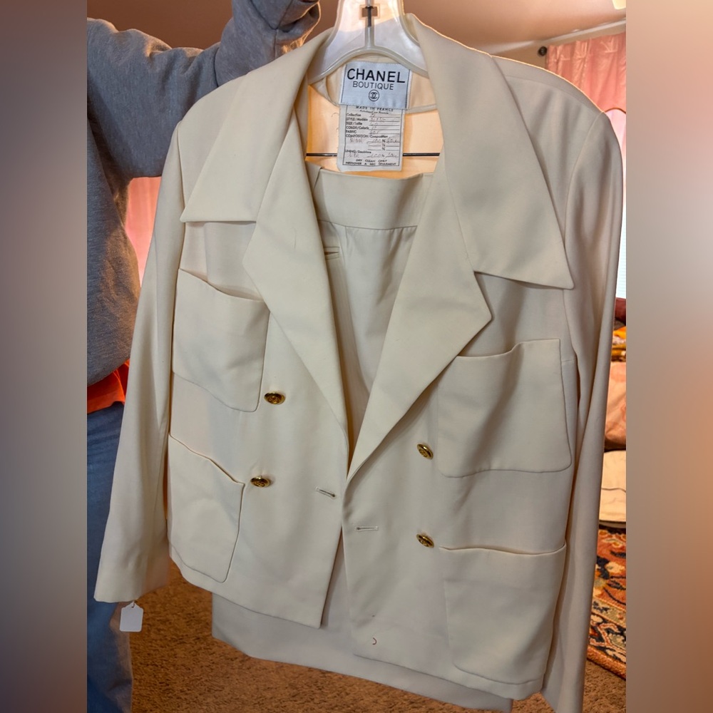 VINTAGE CHANEL suit